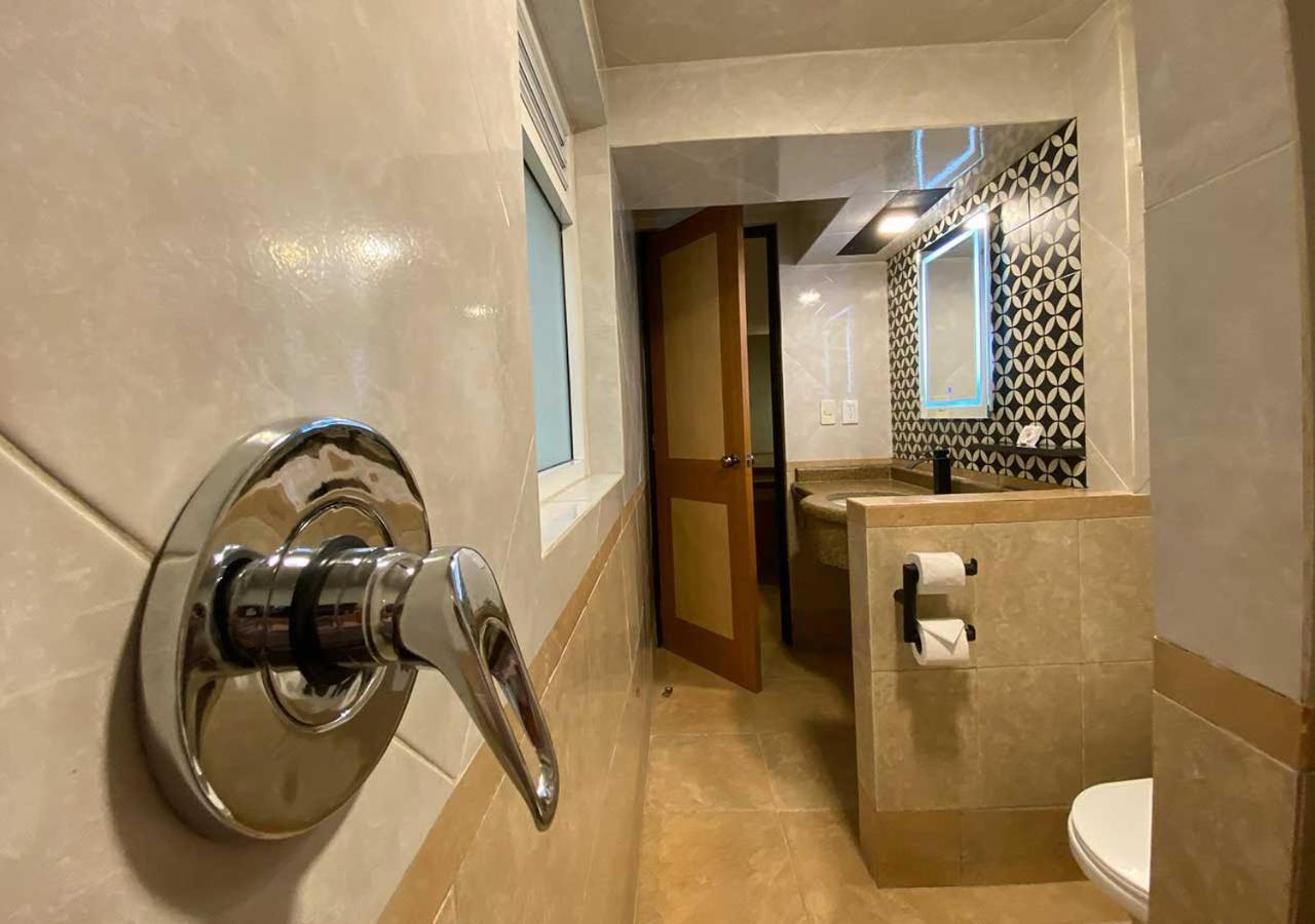 Hotel Villa De Madrid Kota Meksiko Bagian luar foto