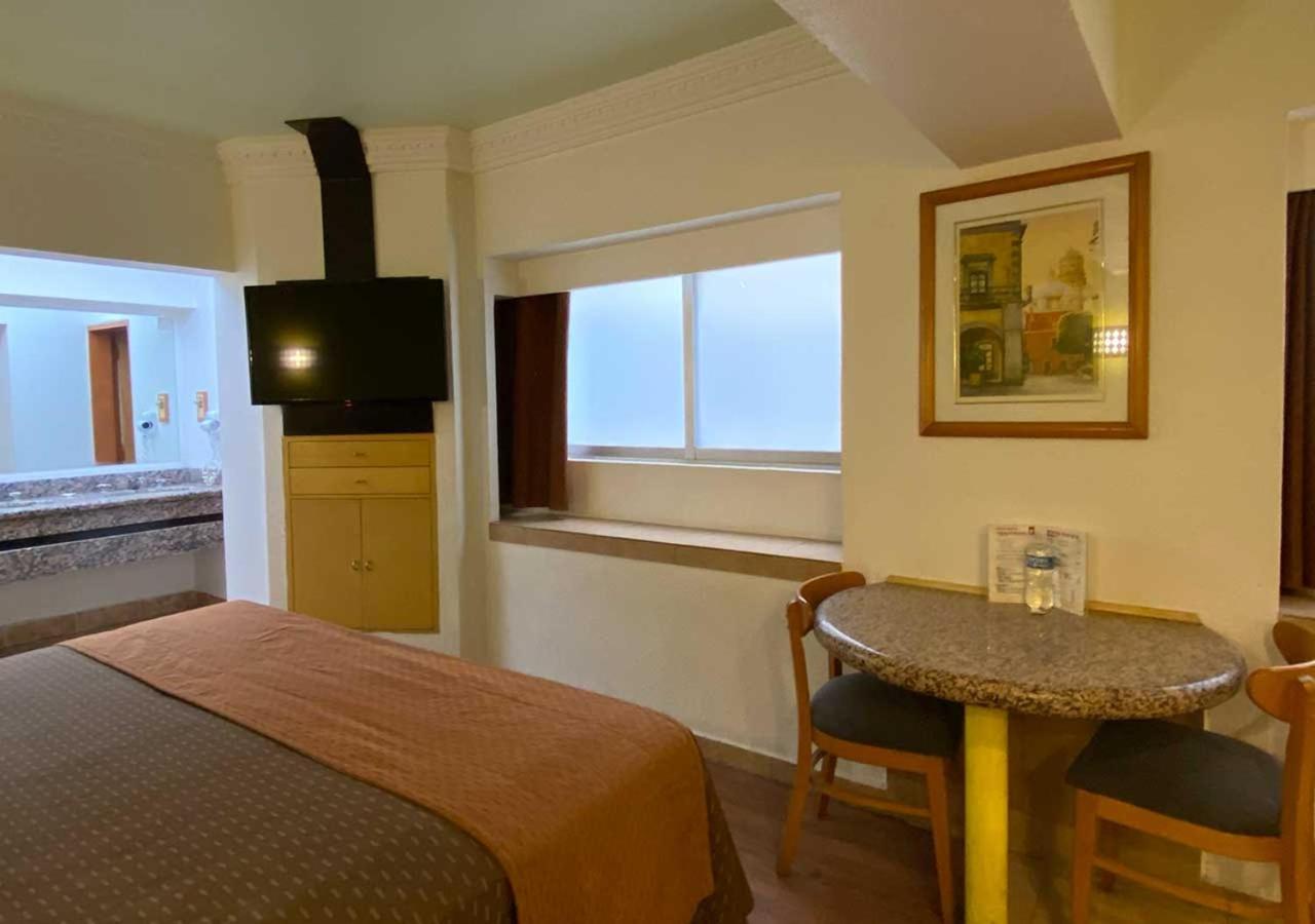 Hotel Villa De Madrid Kota Meksiko Bagian luar foto