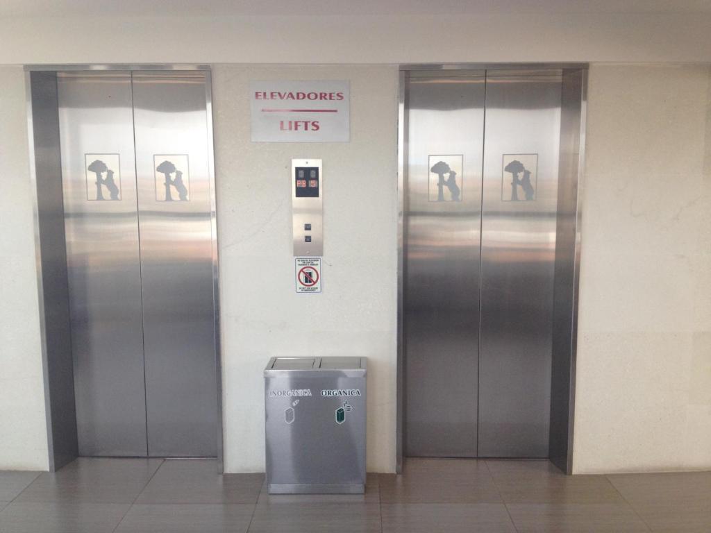 Hotel Villa De Madrid Kota Meksiko Bagian luar foto