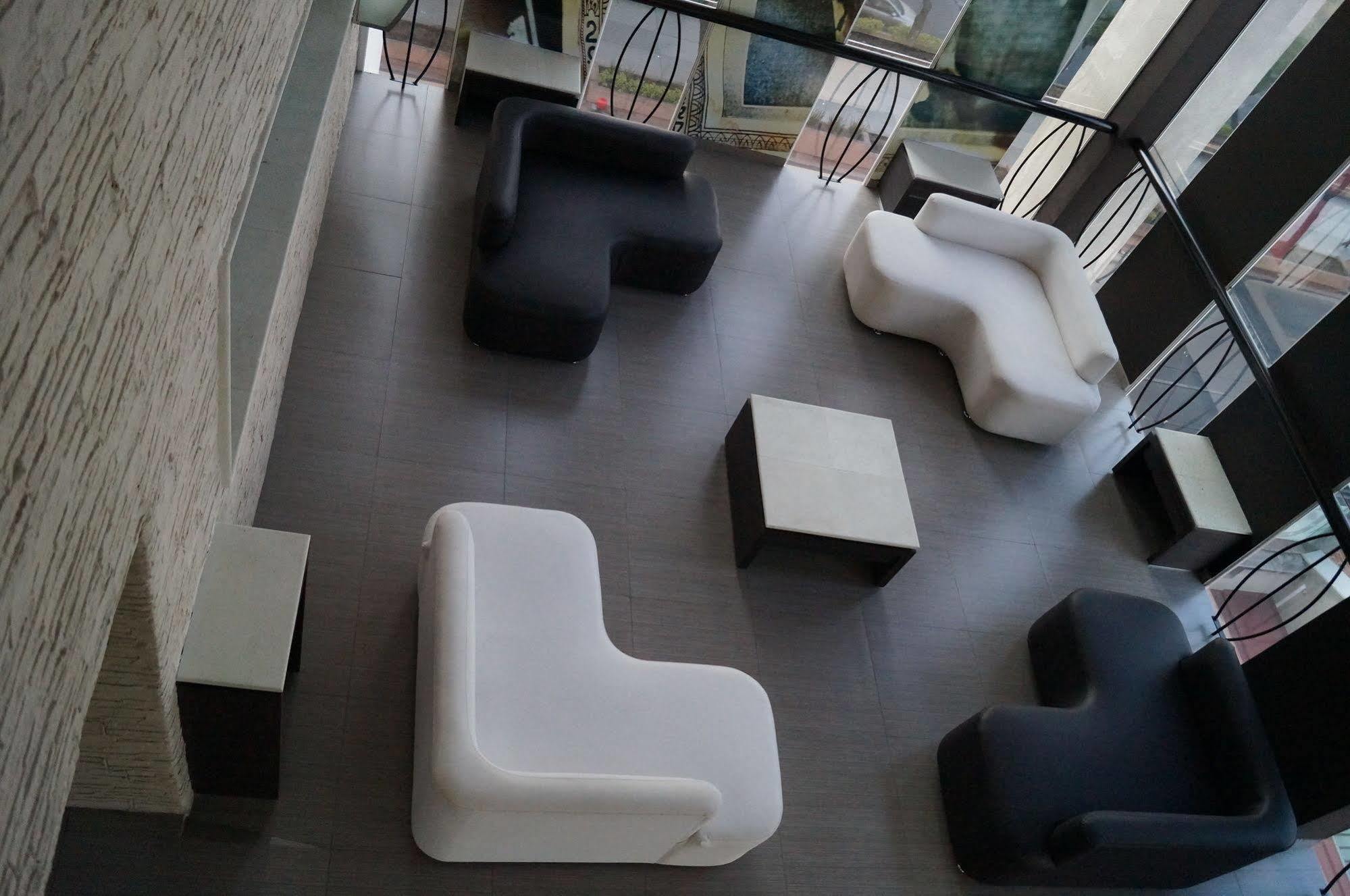 Hotel Villa De Madrid Kota Meksiko Bagian luar foto