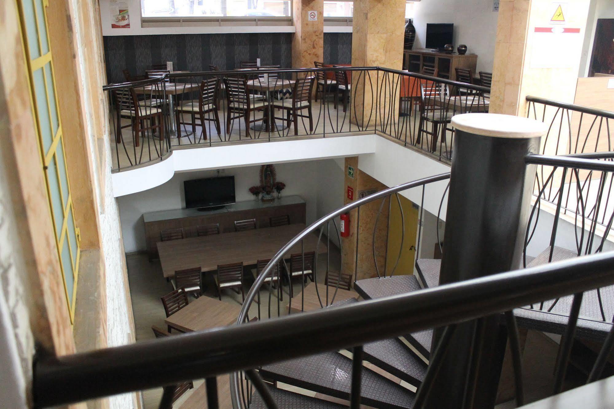 Hotel Villa De Madrid Kota Meksiko Bagian luar foto