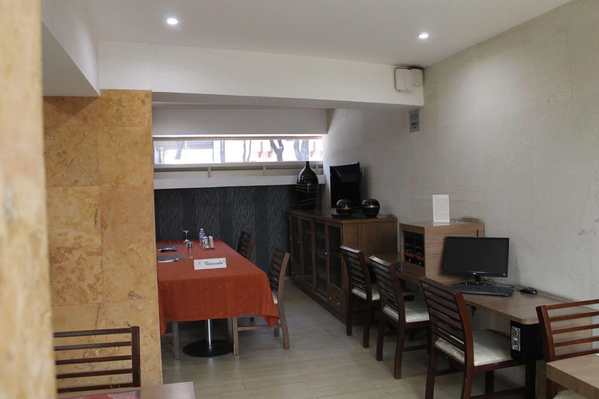 Hotel Villa De Madrid Kota Meksiko Bagian luar foto
