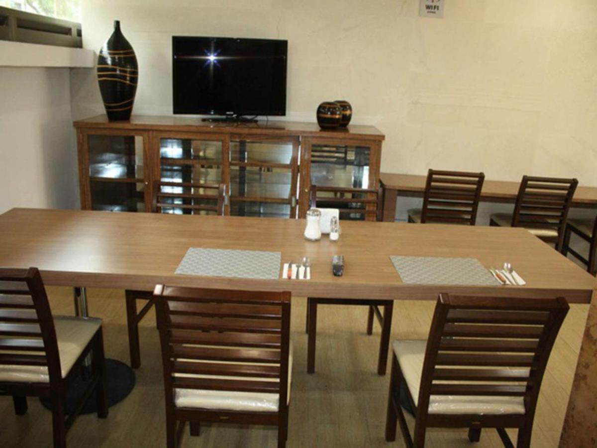 Hotel Villa De Madrid Kota Meksiko Bagian luar foto